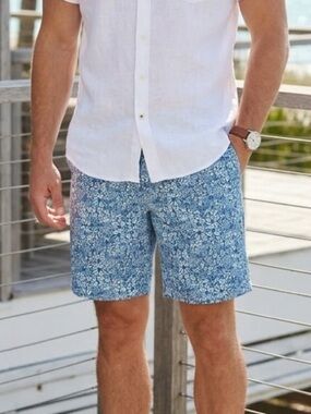 Lilly Pulitzer Men’s  Floral Print Casual Shorts size 32